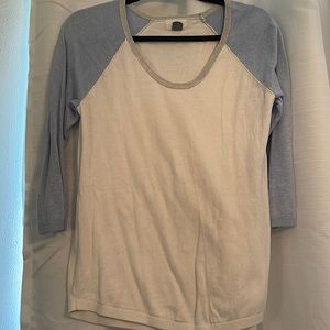 Women’s Light Sweater